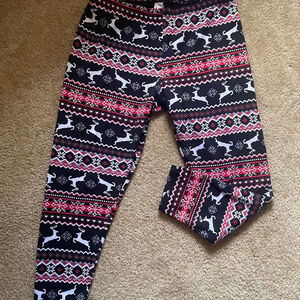 xl Black and red snowflake leggings with reindeer #winterleggings